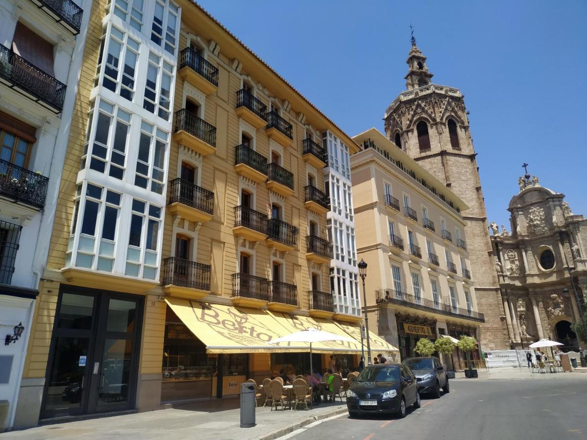 Flats Friends Plaza De La Reina Hotel Valencia Buitenkant foto